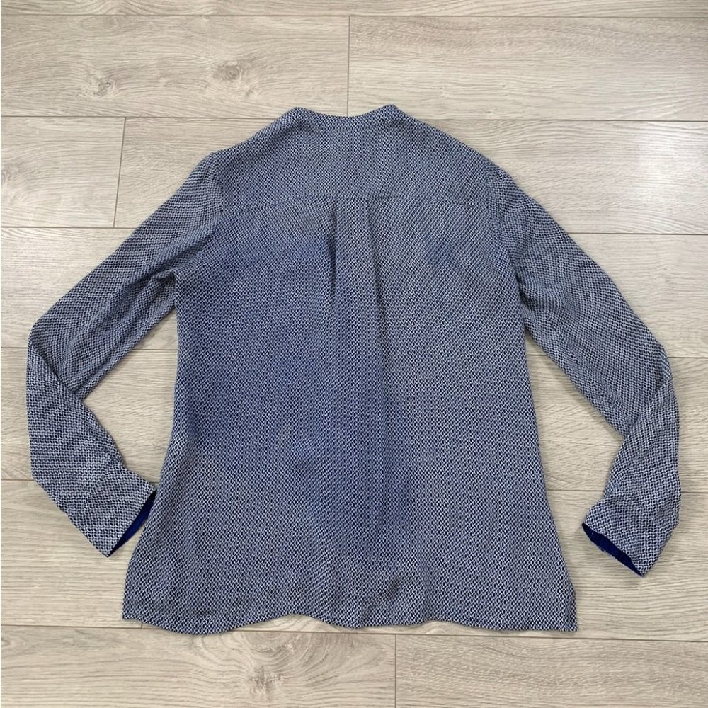 Vince 100% Silk Button Front Abstract Print Blouse Top - Picture 4 of 13
